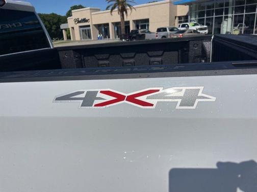 Summit White 2026 Chevrolet Silverado 1500 RST