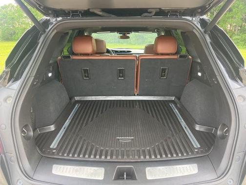 Stellar Black Metallic 2020 Cadillac XT5 Premium Luxury