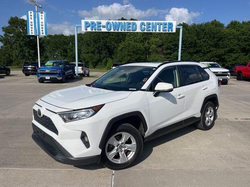 Super White 2019 Toyota RAV4 XLE