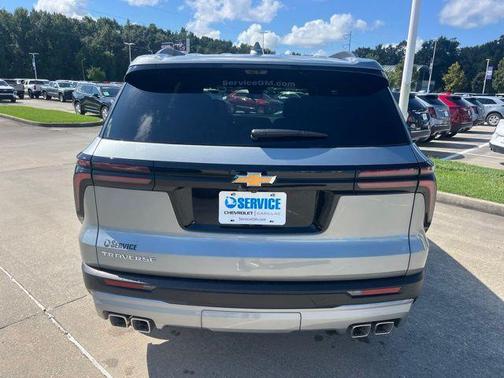 Sterling Gray Metallic 2027 Chevrolet Traverse LT