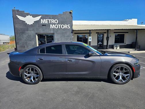 2016 Dodge Charger SXT