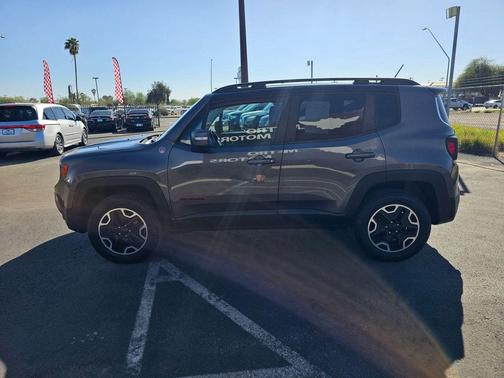 2016 Jeep Renegade Trailhawk