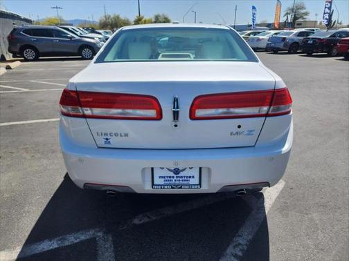 2012 Lincoln MKZ Base