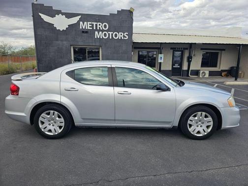 2012 Dodge Avenger SE