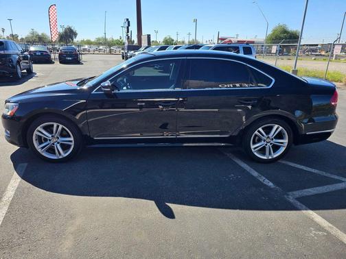 2015 Volkswagen Passat 1.8T Auto SEL Premium