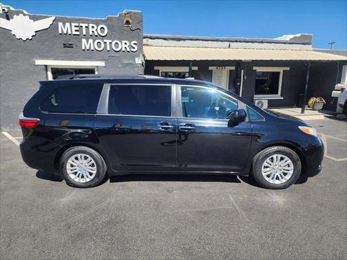 2016 Toyota Sienna XLE