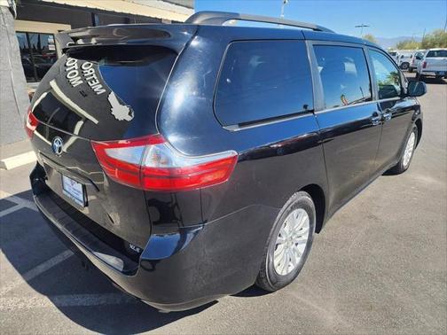 2016 Toyota Sienna XLE