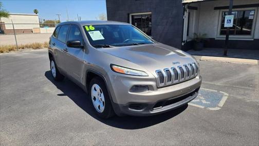 2016 Jeep Cherokee Sport