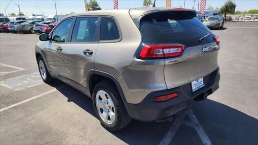 2016 Jeep Cherokee Sport