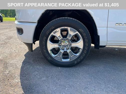 Bright White Clearcoat 2023 RAM 1500 Big Horn