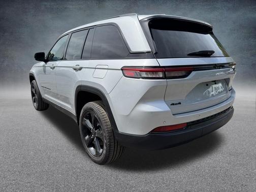 Silver Zynith 2025 Jeep Grand Cherokee Limited