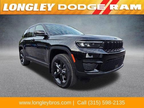 2025 Jeep Grand Cherokee Laredo