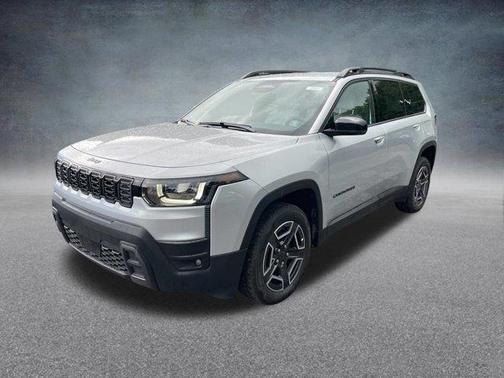 Silver Zynith Clearcoat 2026 Jeep Cherokee LAREDO/LIMITED