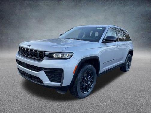 2026 Jeep Grand Cherokee Laredo