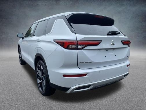 2023 Mitsubishi Outlander SE Special Edition