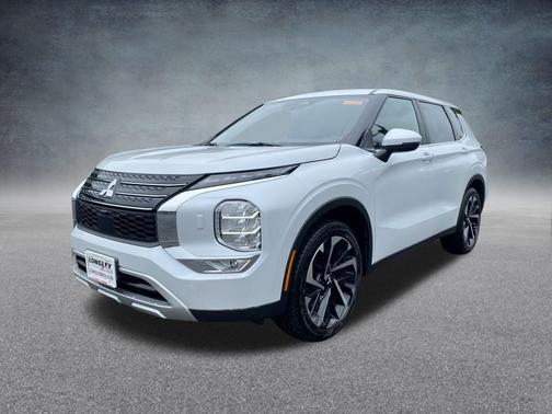 2023 Mitsubishi Outlander SE Special Edition