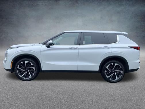 2023 Mitsubishi Outlander SE Special Edition