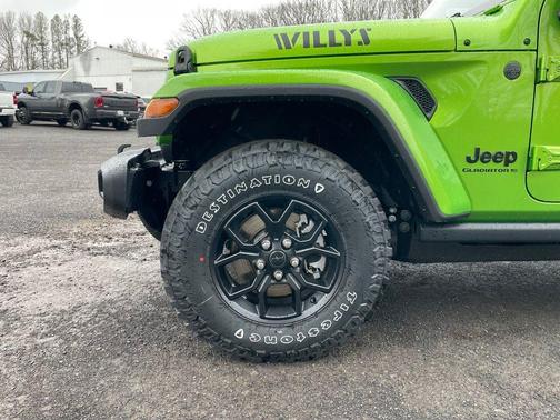 2026 Jeep Gladiator Sport