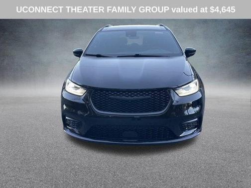 2024 Chrysler Pacifica Touring-L