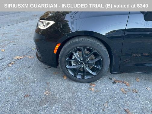 2024 Chrysler Pacifica Touring-L