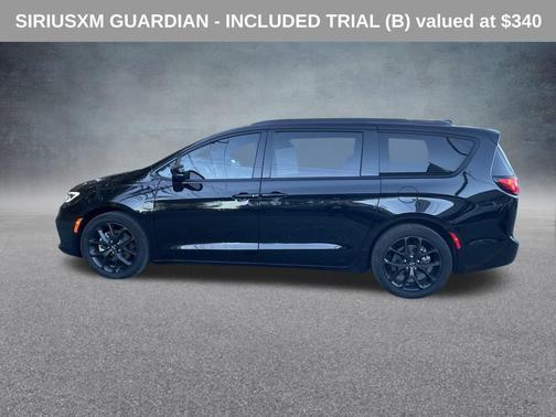 2024 Chrysler Pacifica Touring-L