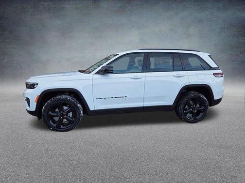 2025 Jeep Grand Cherokee Laredo