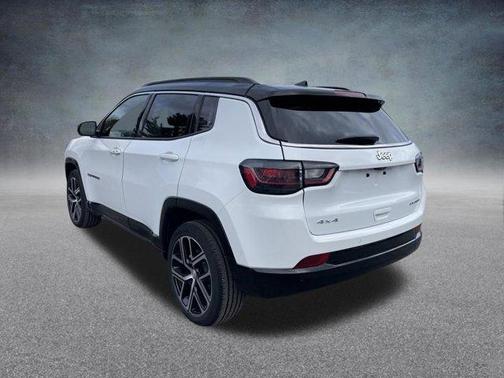 Bright White Clearcoat 2024 Jeep Compass Limited