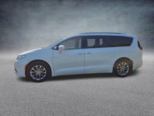 2021 Chrysler Pacifica Touring-L