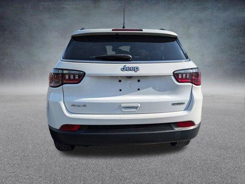 Bright White Clearcoat 2023 Jeep Compass Latitude
