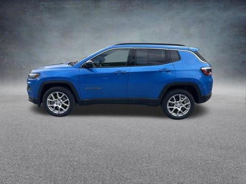 Laser Blue 2023 Jeep Compass Latitude Lux