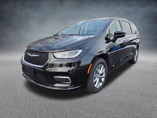 Diamond Black 2026 Chrysler Pacifica Select