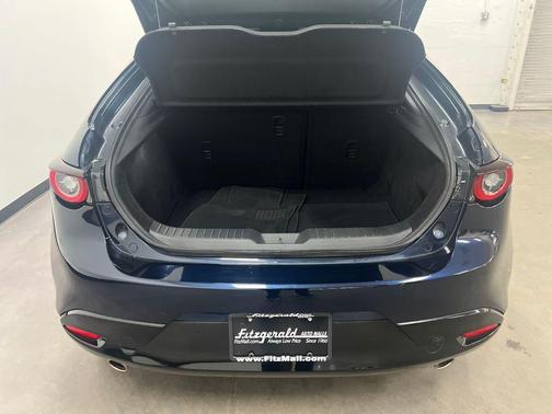 2022 Mazda Mazda3 FWD w/Preferred Package