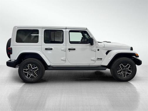 2025 Jeep Wrangler 4-Door Sahara 4x4