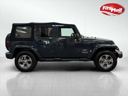 2017 Jeep Wrangler Unlimited Sahara