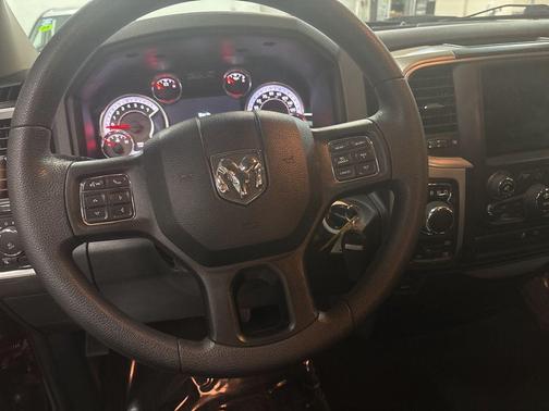 2020 RAM 1500 Classic Warlock Quad Cab 4x4 6'4' Box