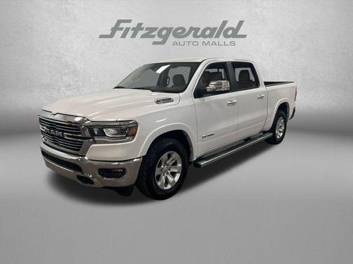 Ivory White Tri-Coat Pearlcoat 2021 RAM 1500 Laramie