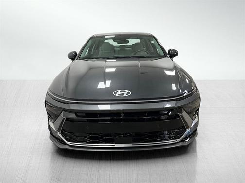 2024 Hyundai SONATA Hybrid Limited