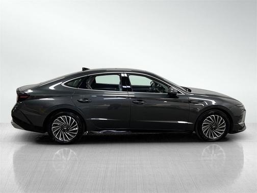 2024 Hyundai SONATA Hybrid Limited