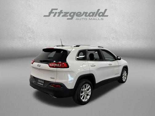 Bright White Clearcoat 2017 Jeep Cherokee Latitude