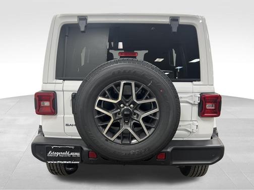 2026 Jeep Wrangler 4-Door Sahara 4x4