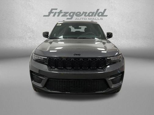 Baltic Gray Metallic Clearcoat 2025 Jeep Grand Cherokee Altitude