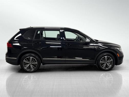 2024 Volkswagen Tiguan 2.0T Wolfsburg Edition