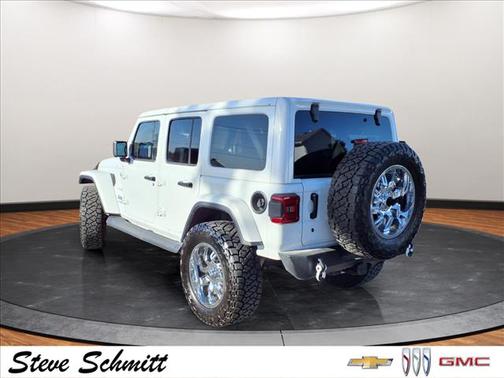 Bright White Clearcoat 2018 Jeep Wrangler Unlimited Sahara