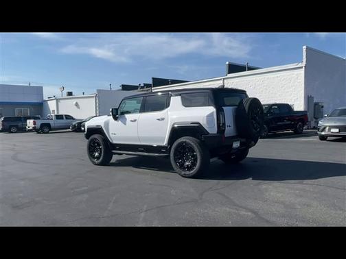 2025 GMC HUMMER EV SUV 2X