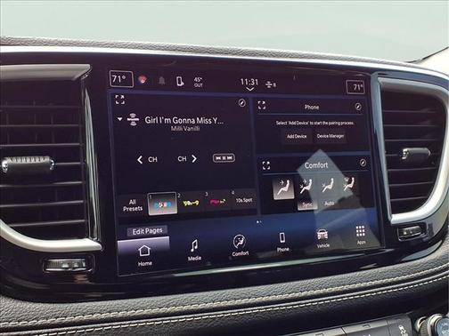 Brilliant Black Crystal Pearlcoat 2021 Chrysler Pacifica Touring