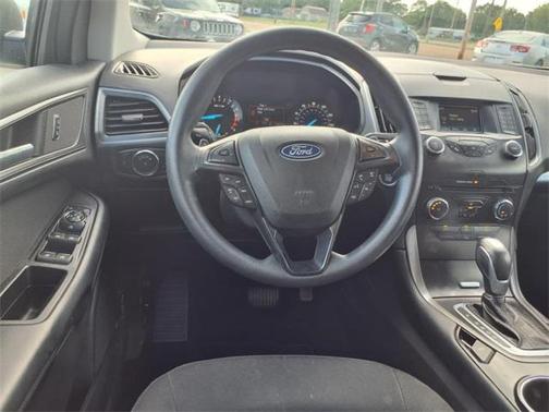 2018 Ford Edge SE