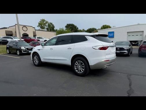 2022 Buick Enclave FWD Essence