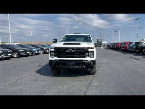 2026 Chevrolet Silverado 2500 Custom
