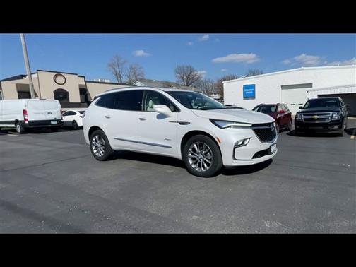 2022 Buick Enclave FWD Avenir