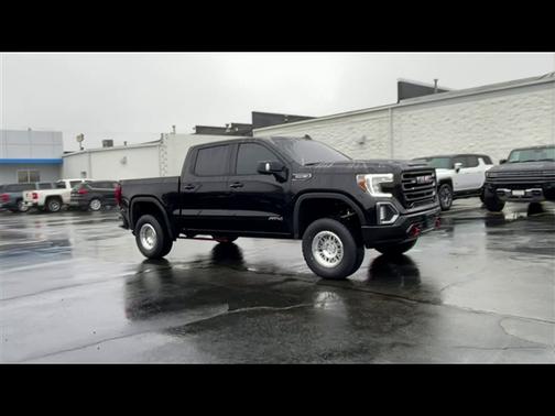 2022 GMC Sierra 1500 AT4